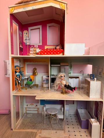 Rainbow high poppenhuis  beschikbaar voor biedingen