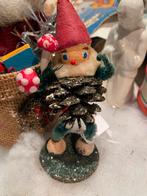 #kerst Vintage Kerstkabouter pinecone met paddestoelen, Diversen, Kerst, Gebruikt, T, Ophalen of Verzenden, N