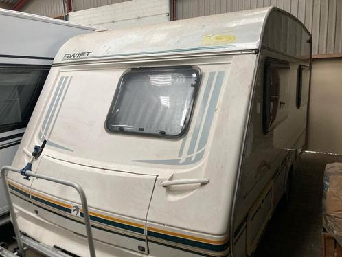 Swift Toscane 410, Caravans en Kamperen, Caravans, Particulier, tot en met 4, Treinzit, Kachel, Luifel, Mover, Ophalen
