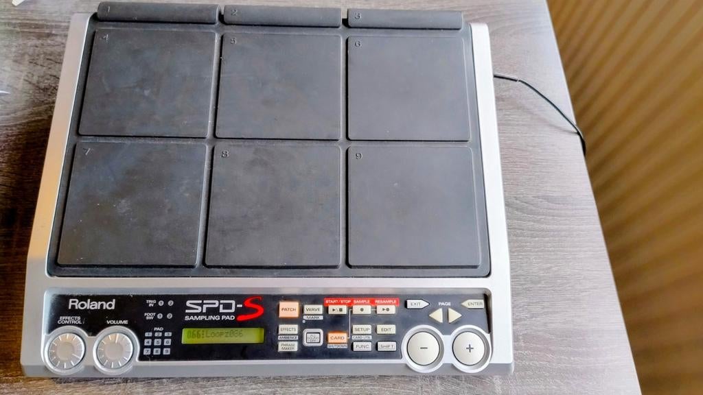 Roland SPD-S Sampling Pad te koop aangeboden., Muziek en Instrumenten, Drumcomputers, Gebruikt, Roland, Ophalen of Verzenden