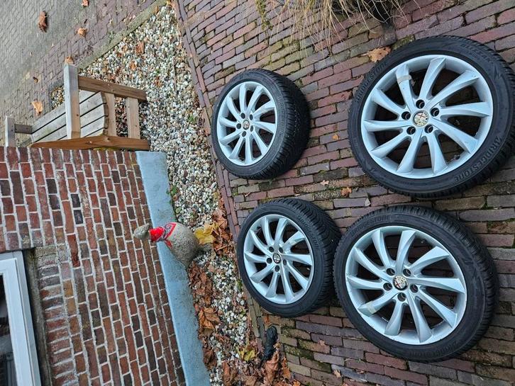 Alfa Romeo Giulietta winterbanden 225/45R17, Auto-onderdelen, Banden en Velgen, Winterbanden, 17 inch, 225 mm, Ophalen