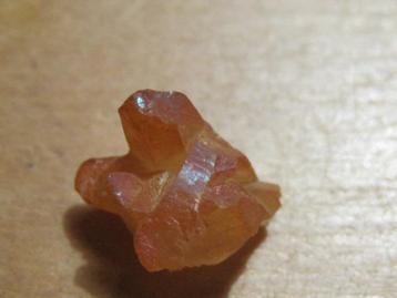 mi. 3x ruwe edelsteen TANGERINE AURA kristal (5) beschikbaar voor biedingen