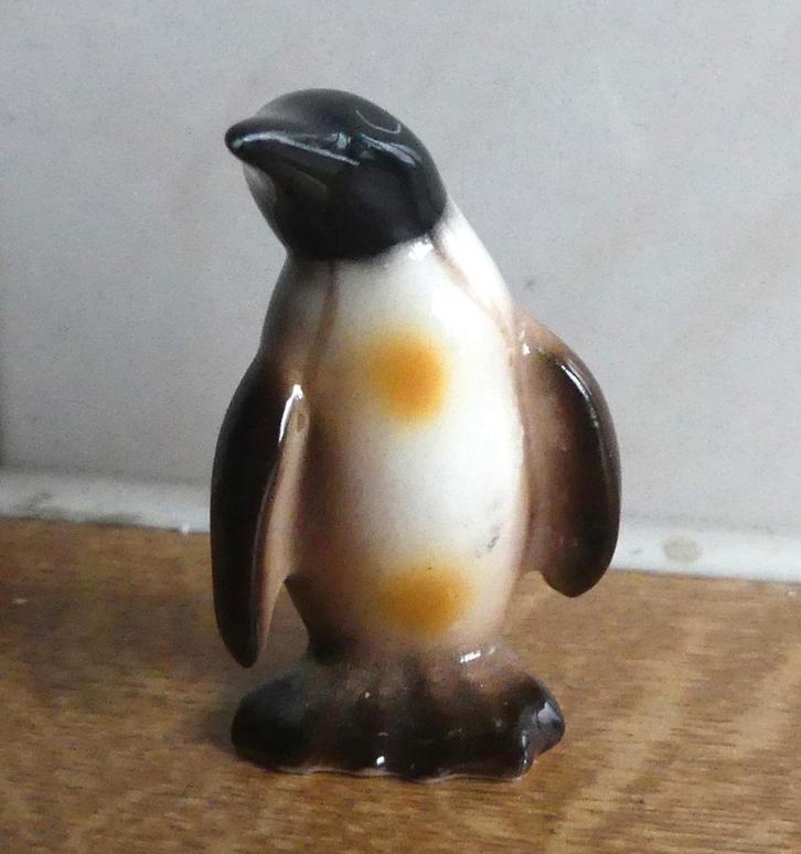 Goebel CV8C beeldje pinguïn beeld keizerspinguin, Verzamelen, Beelden en Beeldjes, Gebruikt, Dier, Ophalen of Verzenden