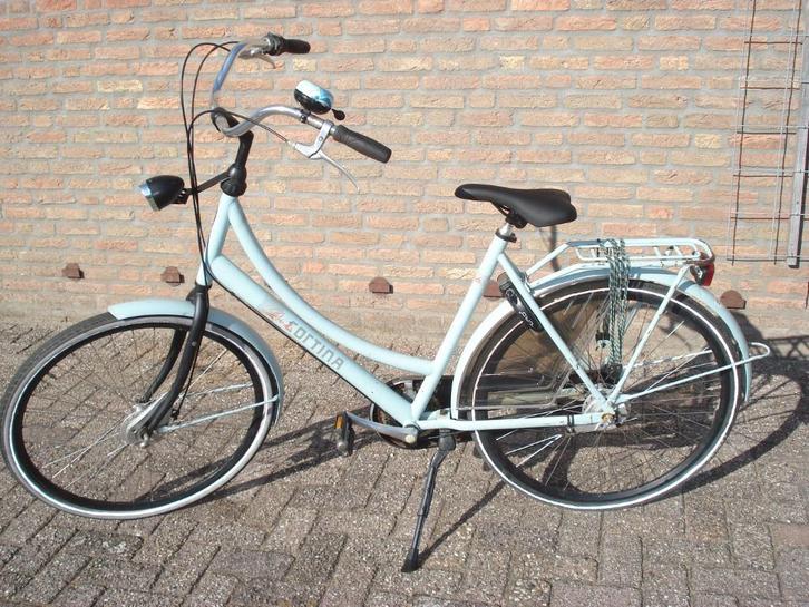 Cortina Roots 28 inch Omafiets / Damesfiets 58 framemaat, Fietsen en Brommers, Fietsen | Dames | Omafietsen, Zo goed als nieuw