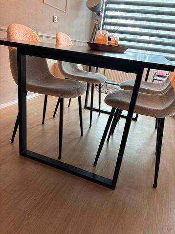 Marmer Look Eettafel beschikbaar voor biedingen