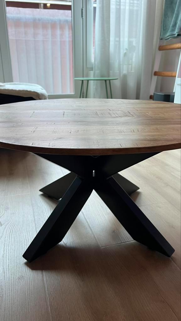 Stijlvolle mangohouten salontafel met zwarte kruispoot, Huis en Inrichting, Tafels | Salontafels, Zo goed als nieuw, 75 cm of meer