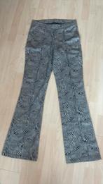 Nieuw zwart print flair broek maat L, Maat 38/40 (M), Zwart, Nieuw, Ophalen of Verzenden