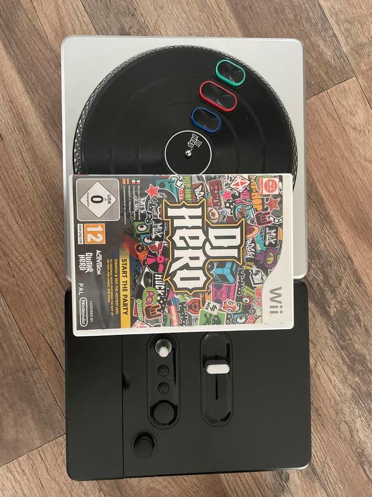 DJ Hero Wii met Draaitafel, Spelcomputers en Games, Games | Nintendo Wii, Gebruikt, Muziek, 1 speler, Vanaf 12 jaar, Ophalen of Verzenden