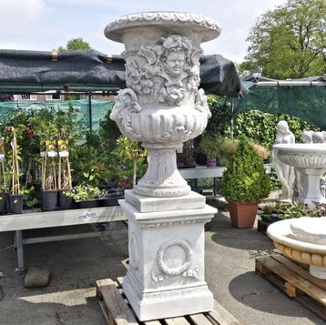 Bloembakken van beton bloempotten beschikbaar voor biedingen