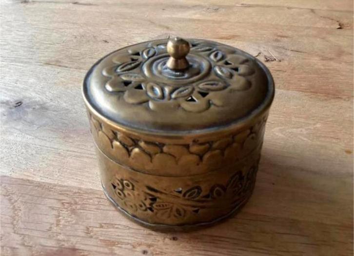Oude messing (tabak of potpourri) pot., Antiek en Kunst, Curiosa en Brocante, Ophalen of Verzenden