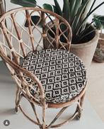 Madam Stoltz rotan stoeltje, Huis en Inrichting, Stoelen, Ophalen, Zo goed als nieuw, Bruin, Eén