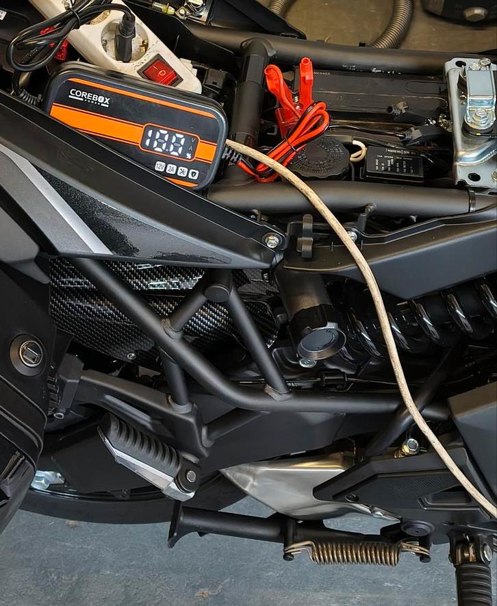 Motorfiets automatische acculader, Motoren, Accessoires | Overige, Nieuw, Ophalen of Verzenden