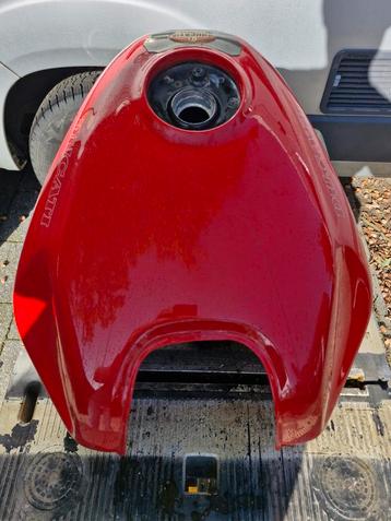Ducati Sporttouring Brandstoftank beschikbaar voor biedingen