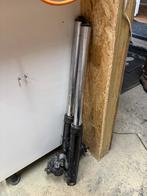 Vorkpoten met remklauwen., Ophalen