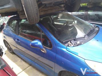 Peugeot 207 in onderdelen  beschikbaar voor biedingen