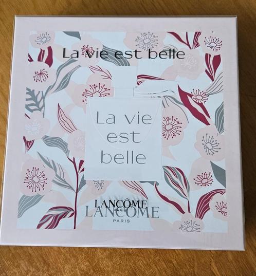 Lancôme La Vie Est Belle – Eau de Parfum 50 ml, Sieraden, Tassen en Uiterlijk, Uiterlijk | Parfum, Zo goed als nieuw, Ophalen of Verzenden