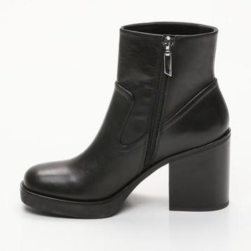 Calvin Klein Leren Enkellaarsjes - Nieuw! beschikbaar voor biedingen