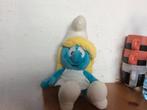 Smurfin knuffel. Liggend 30 cm, Verzamelen, Smurfen, Ophalen of Verzenden, Zo goed als nieuw, Smurfin, Poppetje, Figuurtje of Knuffel