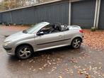 Peugeot 206 cc 1.616v bouwjaar 2002 , zo mee 925 euro !!!, Origineel Nederlands, Handgeschakeld, 108 pk, Zilver of Grijs