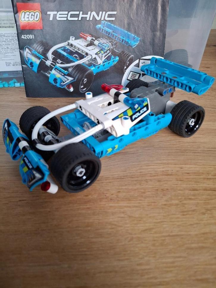 Lego technic 42091 politie achtervolging, Kinderen en Baby's, Speelgoed | Duplo en Lego, Zo goed als nieuw, Lego, Complete set