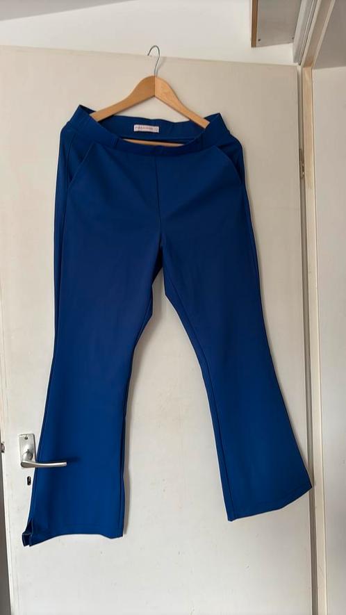 Studio AnneLoes eva flare bonded, Kleding | Dames, Broeken en Pantalons, Nieuw, Maat 42/44 (L), Blauw, Lang, Ophalen of Verzenden
