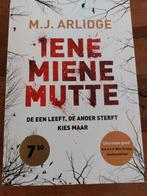 M.J. Arlidge - Iene Miene Mutte, Boeken, Thrillers, Gelezen, Europa overig, Ophalen of Verzenden, M.J. Arlidge