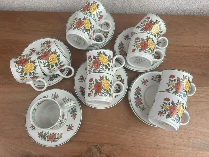 Summerday kop en schotels, hoog model V&B, Antiek en Kunst, Antiek | Servies los, Ophalen of Verzenden
