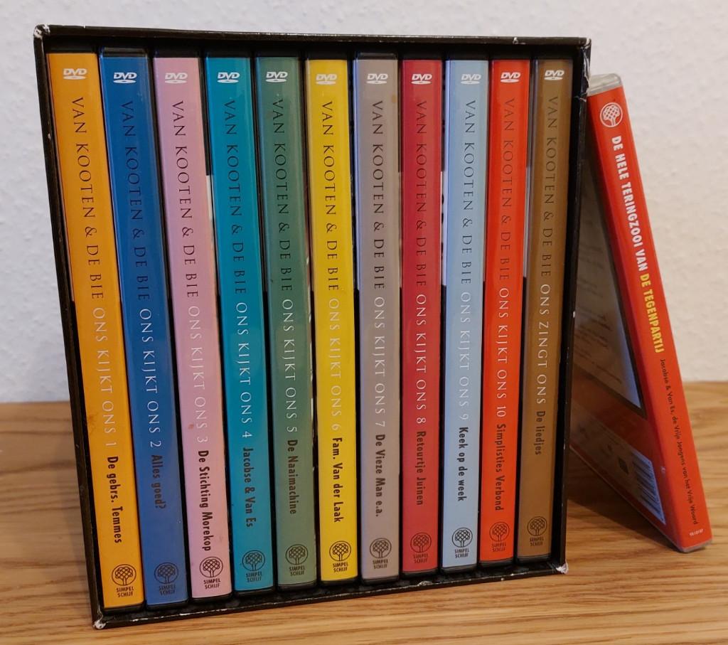 De Koot en Bie-bibliotheek dvd box + dvd van De Tegenpartij, Alle leeftijden, Ophalen of Verzenden, Zo goed als nieuw, Tv-programma of Sketches