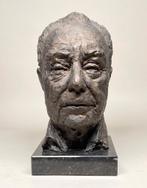 Gesigneerde gipsen buste – Portret van een man, Antiek en Kunst, Ophalen