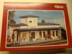 POLA H0 bouwpakket van een treinstation. Set 551, Hobby en Vrije tijd, Modeltreinen | H0, Overige merken, Gelijkstroom of Wisselstroom