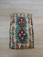 Vintage wollen kleedje , Turkish Kilim , Perzisch tapijtje, Huis en Inrichting, Stoffering | Tapijten en Kleden, Gebruikt, 50 tot 100 cm