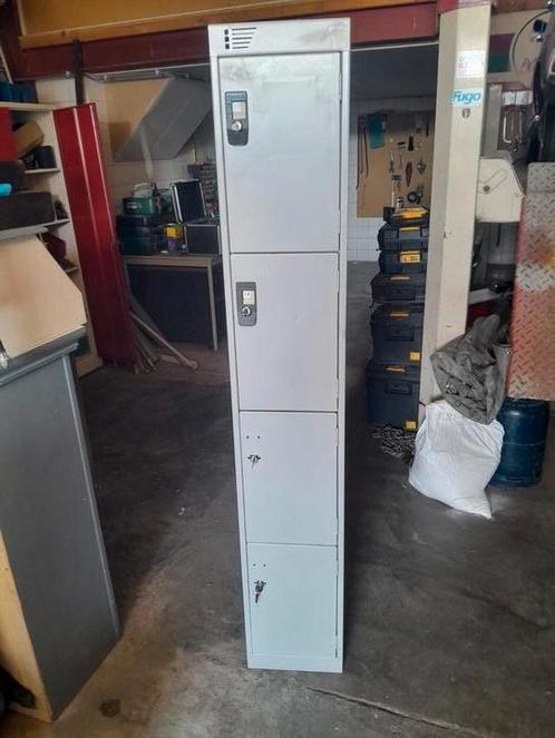 4 deurs lockerkast, Huis en Inrichting, Kasten | Lockerkasten, Gebruikt, Ophalen