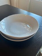2 Crate and barrel large grey serving dish, Ophalen