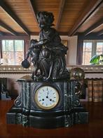 Antieke klok pendule marmer met bronzen beeld, Antiek en Kunst, Ophalen