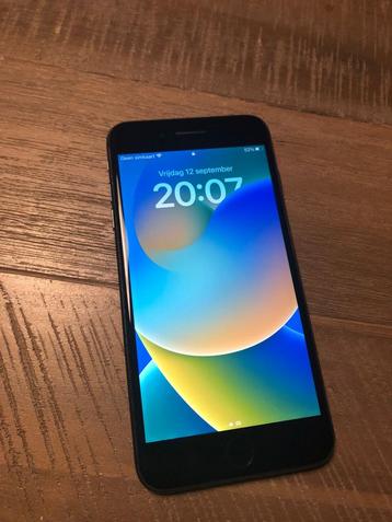 Apple iPhone 8 Plus 256GB zwart accu 75% beschikbaar voor biedingen