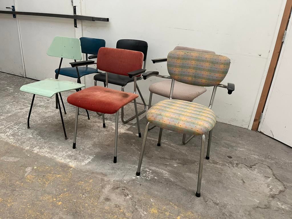 Eettafel stoelen €17,50 per stuk gispen cirkel ahrend, Gebruikt, Ophalen of Verzenden, Stof, Buisframe retro vintage jaren 60