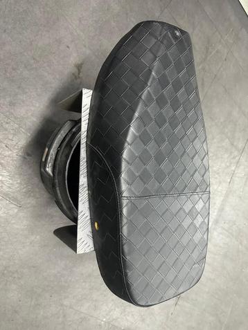 Buddyseat zadel zwart voor AGM VX50, BTC Riva beschikbaar voor biedingen