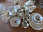 Prachtig Wedgwood Conway servies, Huis en Inrichting, Keuken | Servies, Ophalen, Zo goed als nieuw, Wedgwood, Kop(pen) en/of Schotel(s)