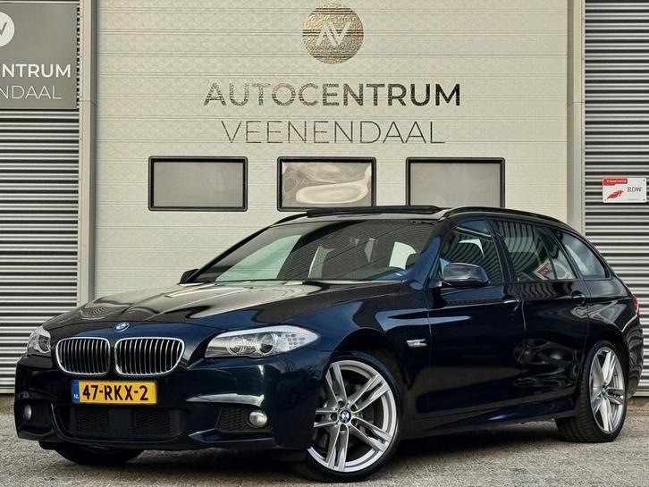 BMW 5-serie Touring 530d 245 PK 3X M-SPORT PANO/HUD/20''/MEM, Auto's, BMW, Bedrijf, Te koop, 5-Serie, ABS, Achteruitrijcamera