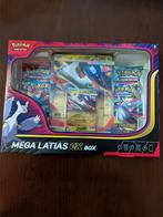Pokémon Mega Latias Box, Hobby en Vrije tijd, Verzamelkaartspellen | Pokémon, Ophalen of Verzenden, Nieuw, Boosterbox
