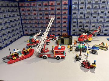 LEGO City brandweervoertuigen set. beschikbaar voor biedingen
