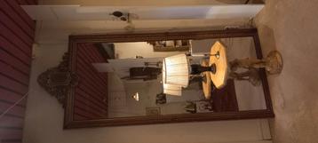 Grote Antieke spiegel beschikbaar voor biedingen