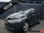 Toyota Aygo - 1.0-12V +/Airco/5Drs/LmVelgen/Apk4-26, Auto's, Gebruikt, 68 pk, Bedrijf, Handgeschakeld