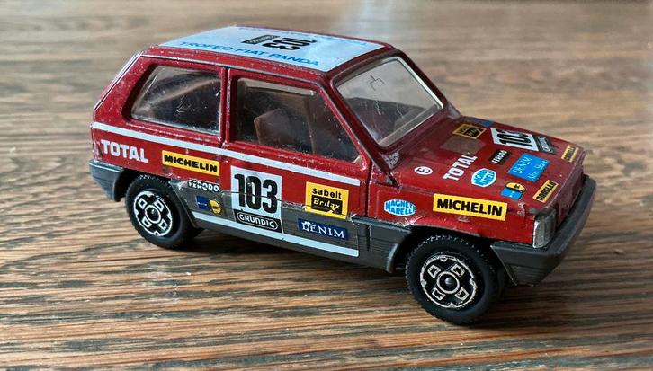 Oude Fiat Panda 45 Rally Auto Burago 1:43, Hobby en Vrije tijd, Modelauto's | 1:43, Auto, Overige merken, Ophalen