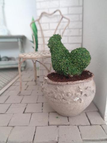 Brocante buxus kip in pot....Poppenhuis 1:12... (Nr F7)* beschikbaar voor biedingen