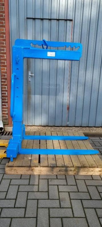 pallethaak 2500kg beschikbaar voor biedingen