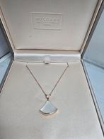 Gouden bvlgari Diva's Dream ketting 18k met diamant, Ophalen of Verzenden, Zo goed als nieuw, Met edelsteen, Goud