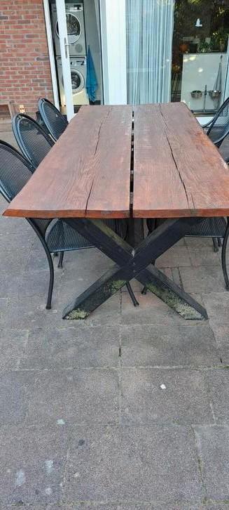 Robuuste tuintafel  moet nu weg, Tuin en Terras, Terrasdelen en Vlonders, Zo goed als nieuw, Hout, Ophalen