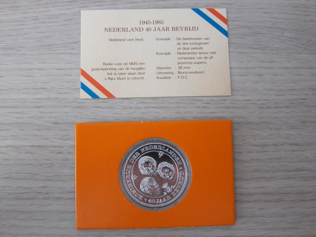 gedenkpenning 1945-1985, Postzegels en Munten, Penningen en Medailles, Ophalen of Verzenden, Overige materialen, Nederland
