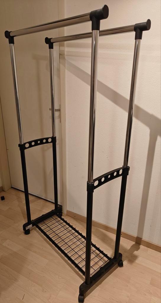 Stevig kledingrek met extra plank, Kleding | Dames, Kledingrekken, Ophalen